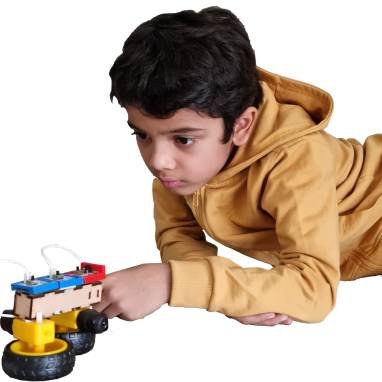 kid with robotic toy havi.co hero image